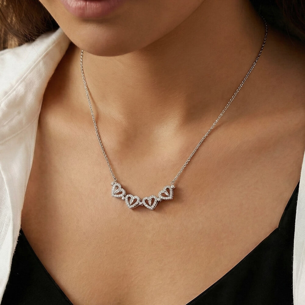 Magnetic Clover Necklace – Lucky Four Heart Pendant Gift for Her