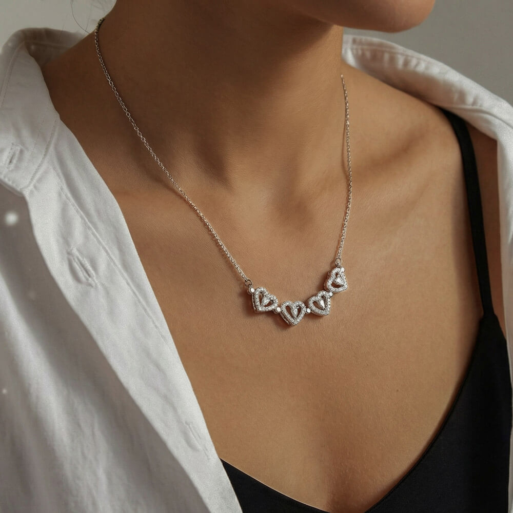 Magnetic Clover Necklace – Lucky Four Heart Pendant Gift for Her